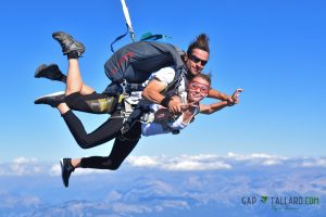 Alpes Idées Séjours saut en parachute