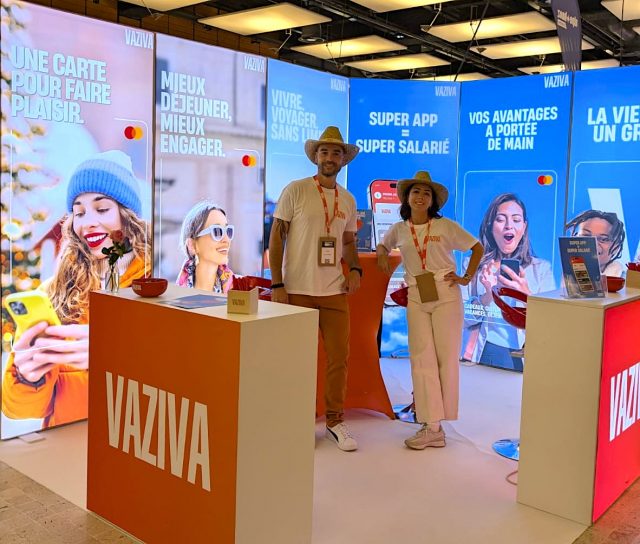 Kevin_et_sa_collègue_-_Vaziva Vaziva : la solution tout en un de vos dotations et des équipes proches de vous !