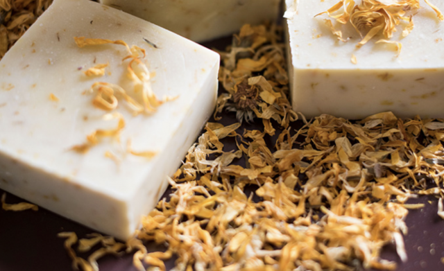 La Savonnerie de Beaulieu : des coffrets CSE aux accents naturels et locaux