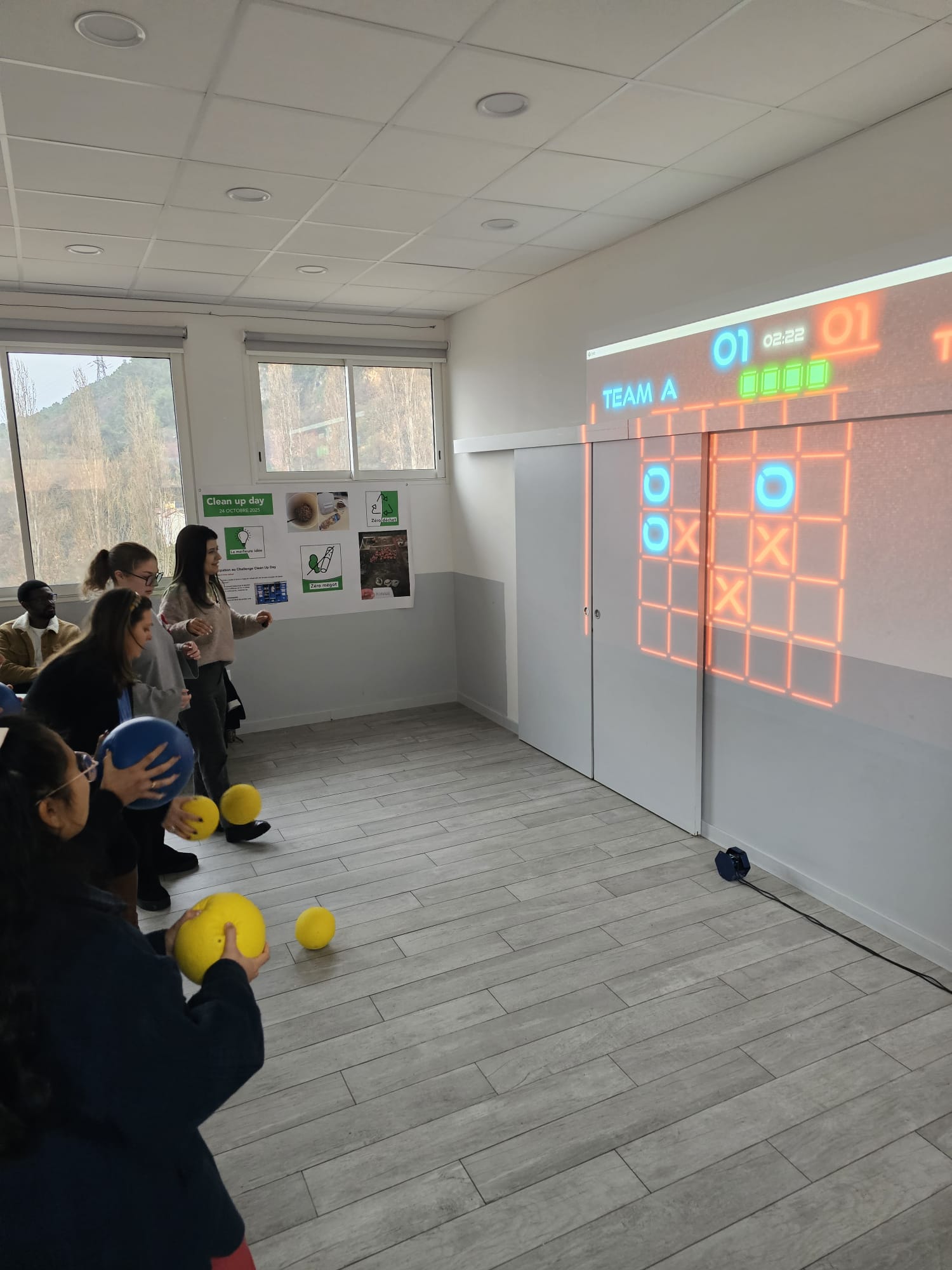 Azur Adventures — Animation itinérante pour tous : laser tag, mur interactif, Quizz'Cube et événementiel CSE en région PACA 