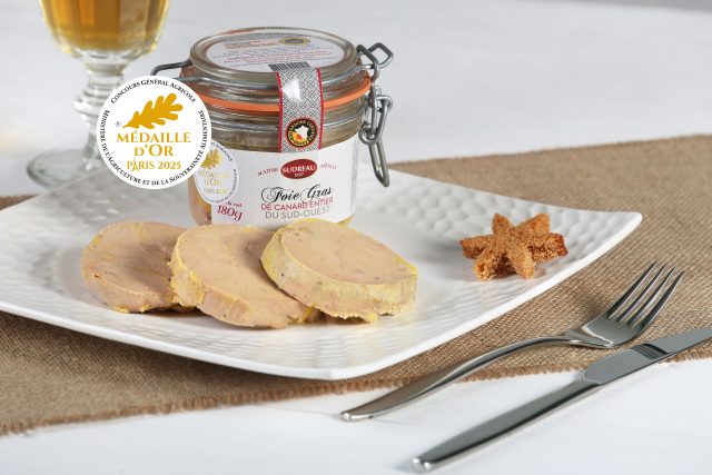 Maison Sudreau, l’artisan de vos coffrets gastronomiques Maison Sudreau — Coffrets gastronomiques foie gras et spécialités du Quercy-Périgord pour CSE, depuis 1887