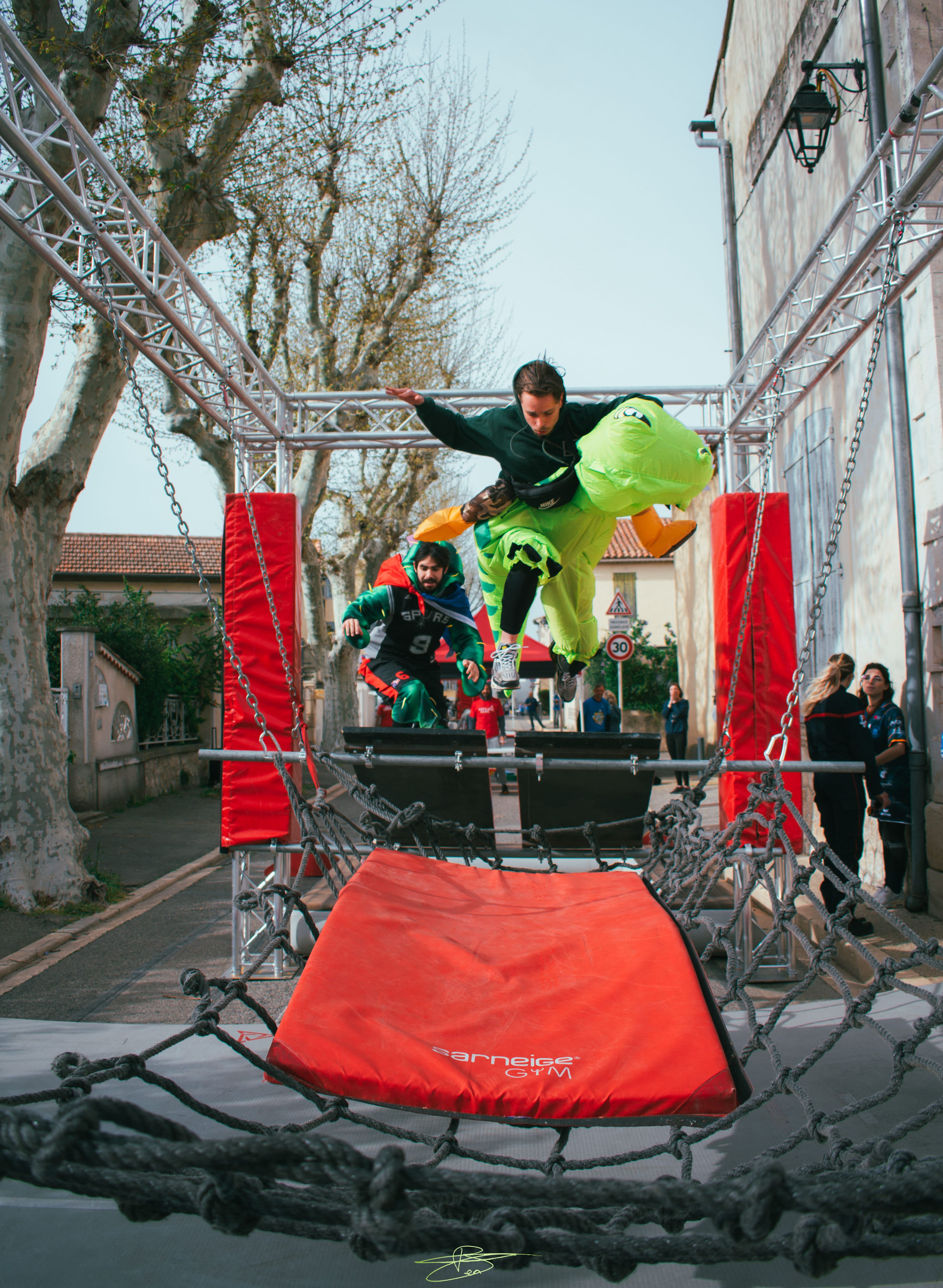 Parcours Ninja Warrior pour salariés lors d’un événement CSE participatif