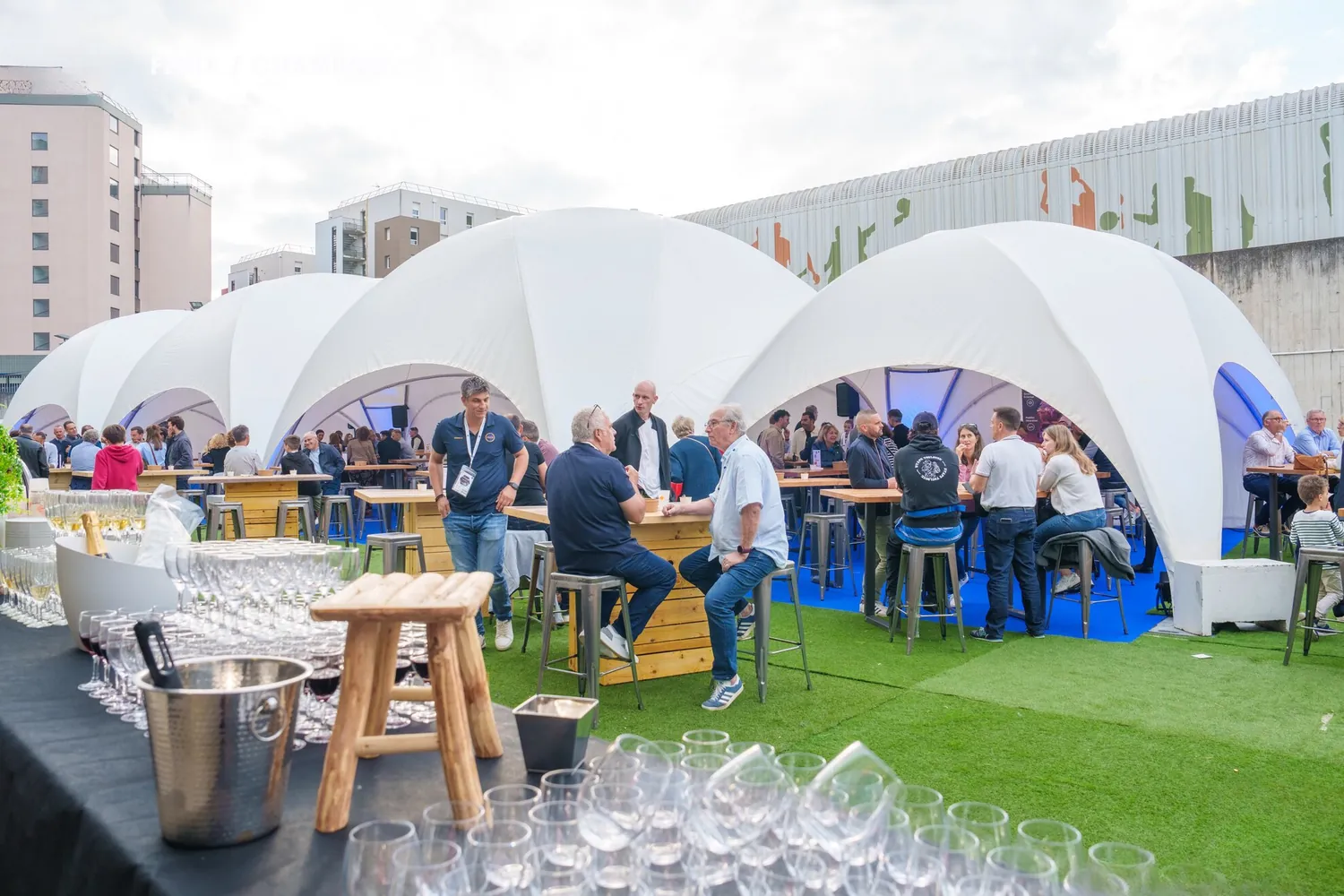 Dôme 360 en configuration événementielle créative pour réception originale Toulouse-Occitanie - PSB Lounge