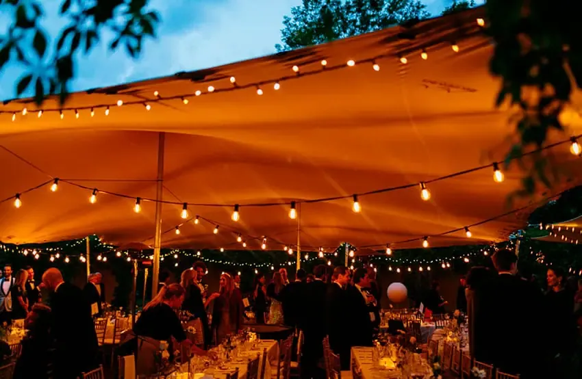 Tente nomade événementielle pour séminaire d’entreprise en extérieur à Toulouse-Occitanie – PSB Lounge