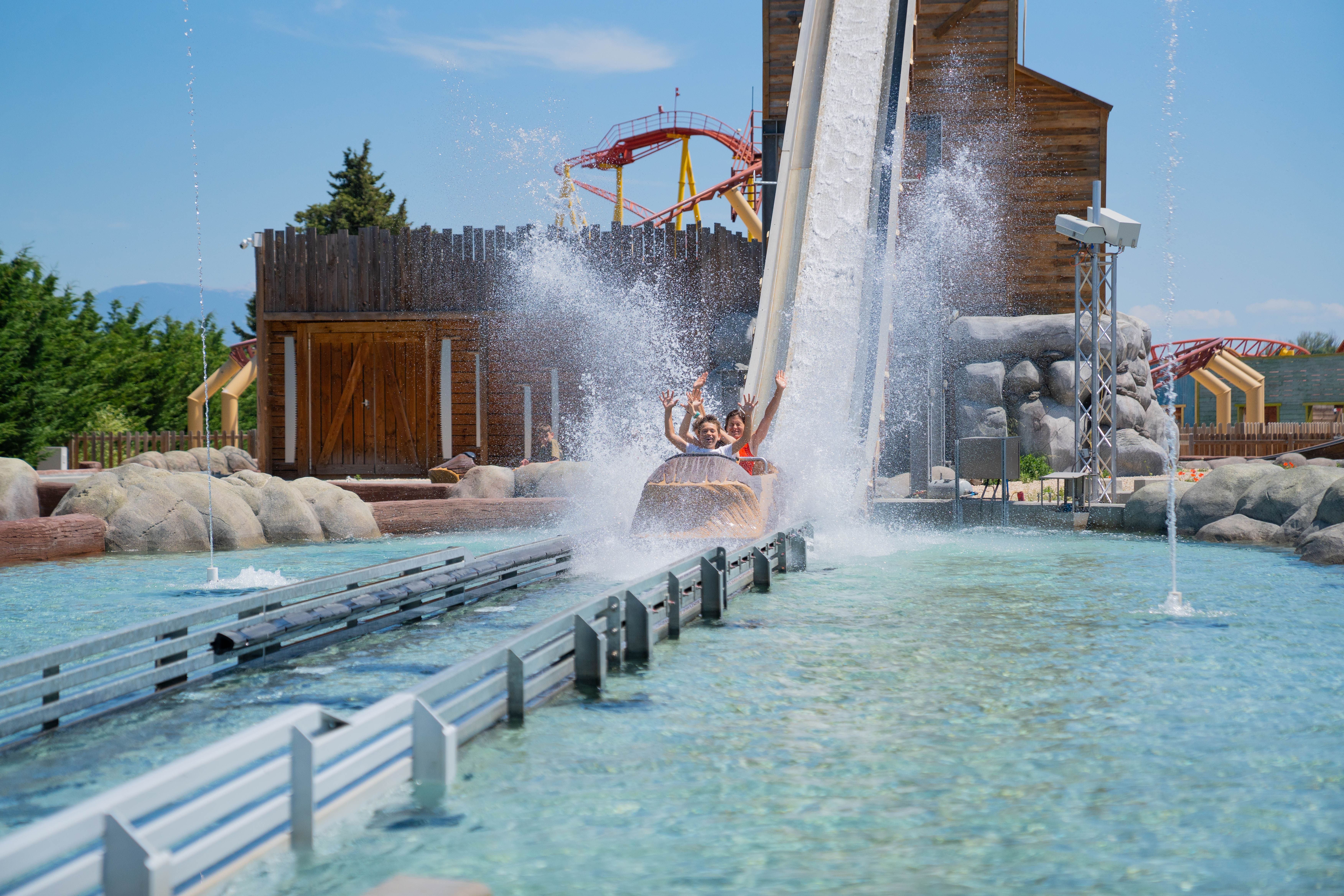 Parc Spirou Provence 2026 — Naruto Konoha Land, attractions BD et parc aquatique Wave Island pour CSE