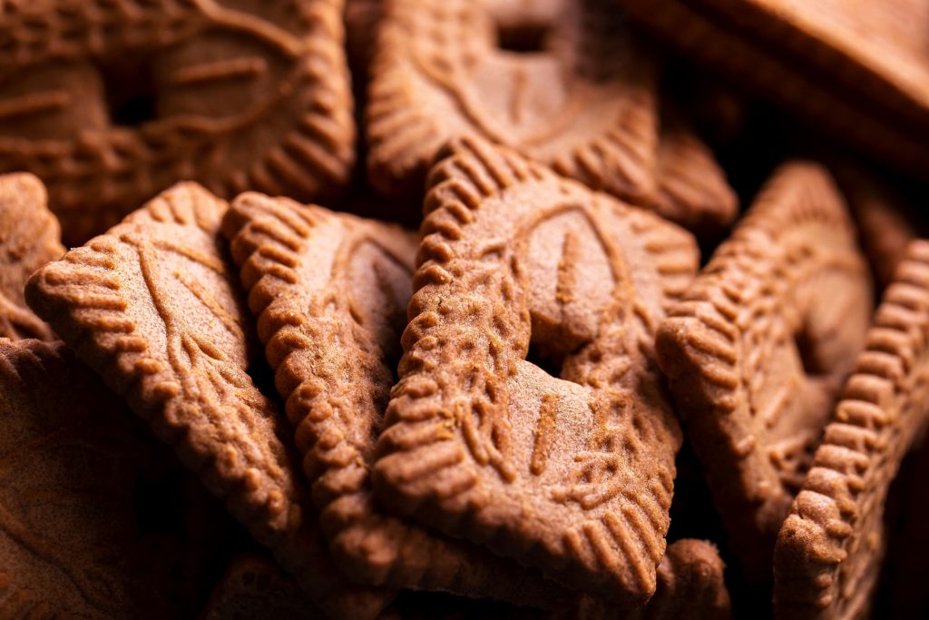 Assortiment de biscuits artisanaux français — patrimoine biscuitier régional vivant