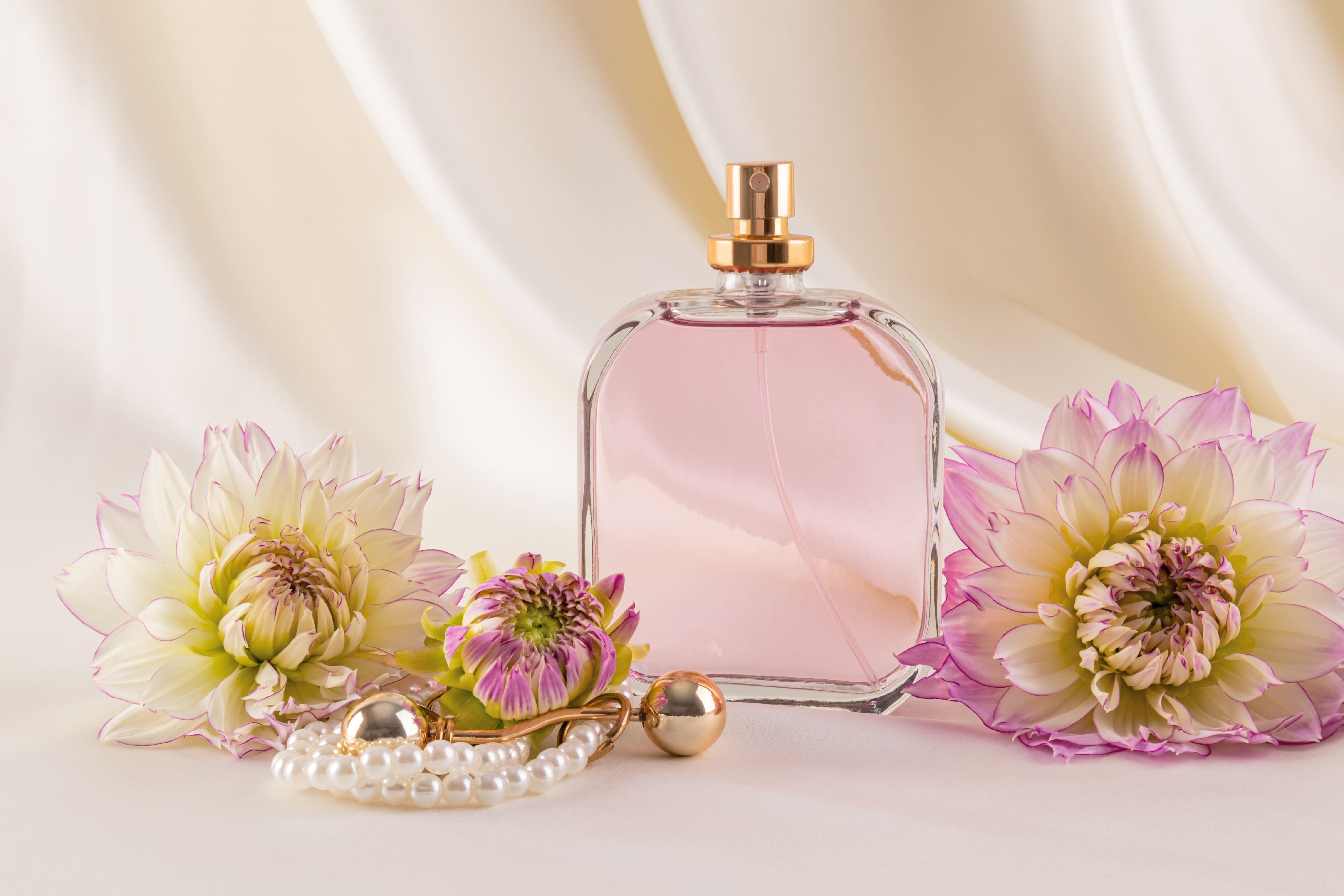 Parfums et coffrets gourmands disponibles en commande groupée CSE — remises jusqu'à 40 % pour les salariés