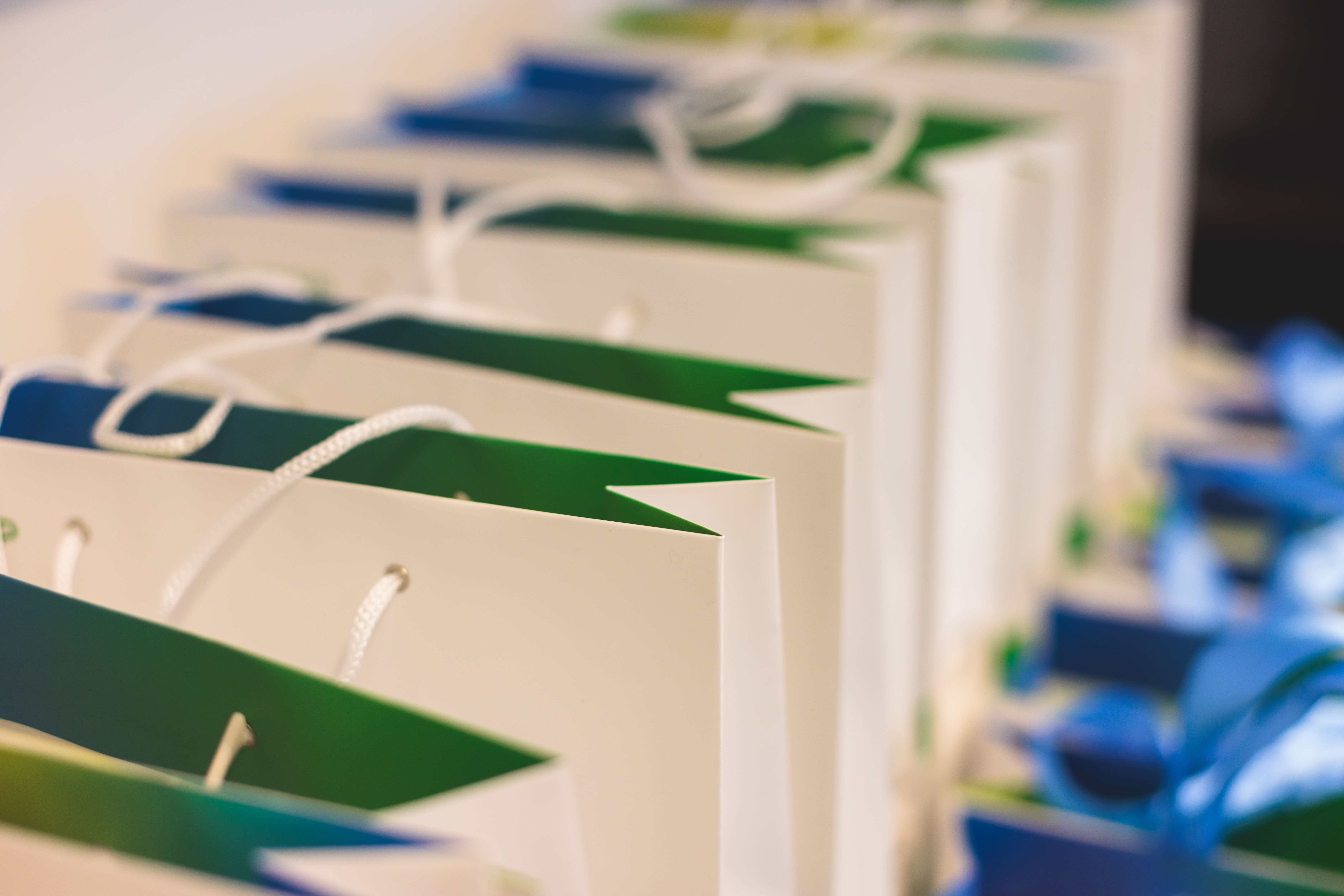 Ventes groupées CSE pour Noël — champagne, chocolats et cadeaux à prix négociés pour les salariés