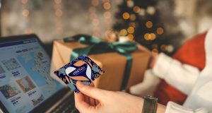 Sensible aux questions sociales et environnementales ? La réponse éthi’Kdo… Carte cadeau éthi'Kdo multi-enseignes pour CSE, 2 500 marques éco-responsables