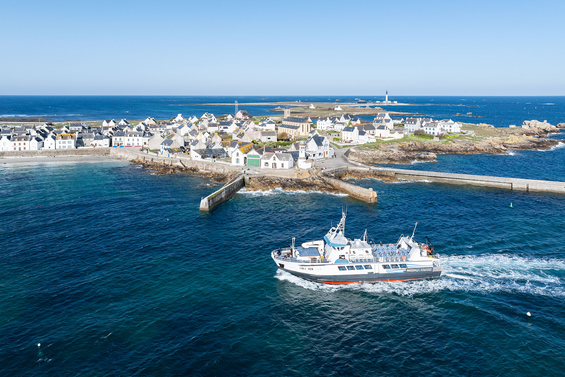 Traversée CSE BreizhGo Penn Ar Bed vers le port d'Ouessant