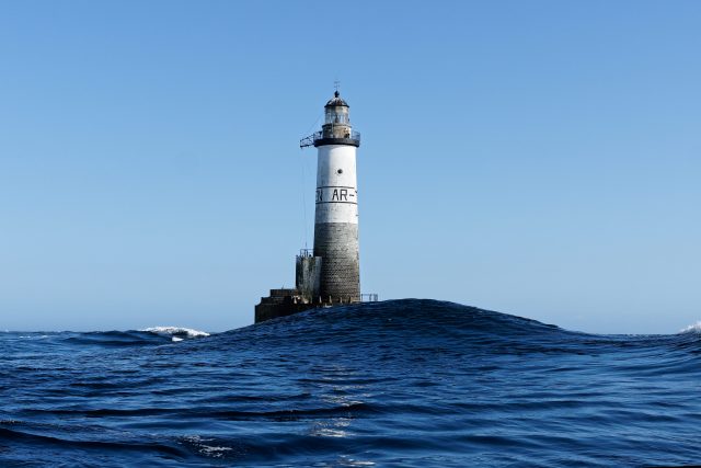 Compagnie-maritime-Penn-Ar-Bed-offre-CSE-magazine-influence!CSE-2 BreizhGo Penn Ar Bed CSE : navire reliant le continent aux îles d'Iroise