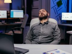 24 HEURES, c’est tout ce que vous avez ! droit à la déconnexion - équilibre vie professionnelle vie personnelle, salarié épuisé