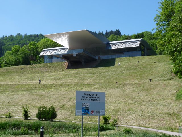 Tourisme mémoriel dans le Grand Est : nécropole de Verdun