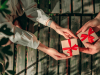 Noël côté CSE : faire plaisir à tous vos bénéficiaires ! Carte cadeau CSE Edenred pour la campagne de Noël