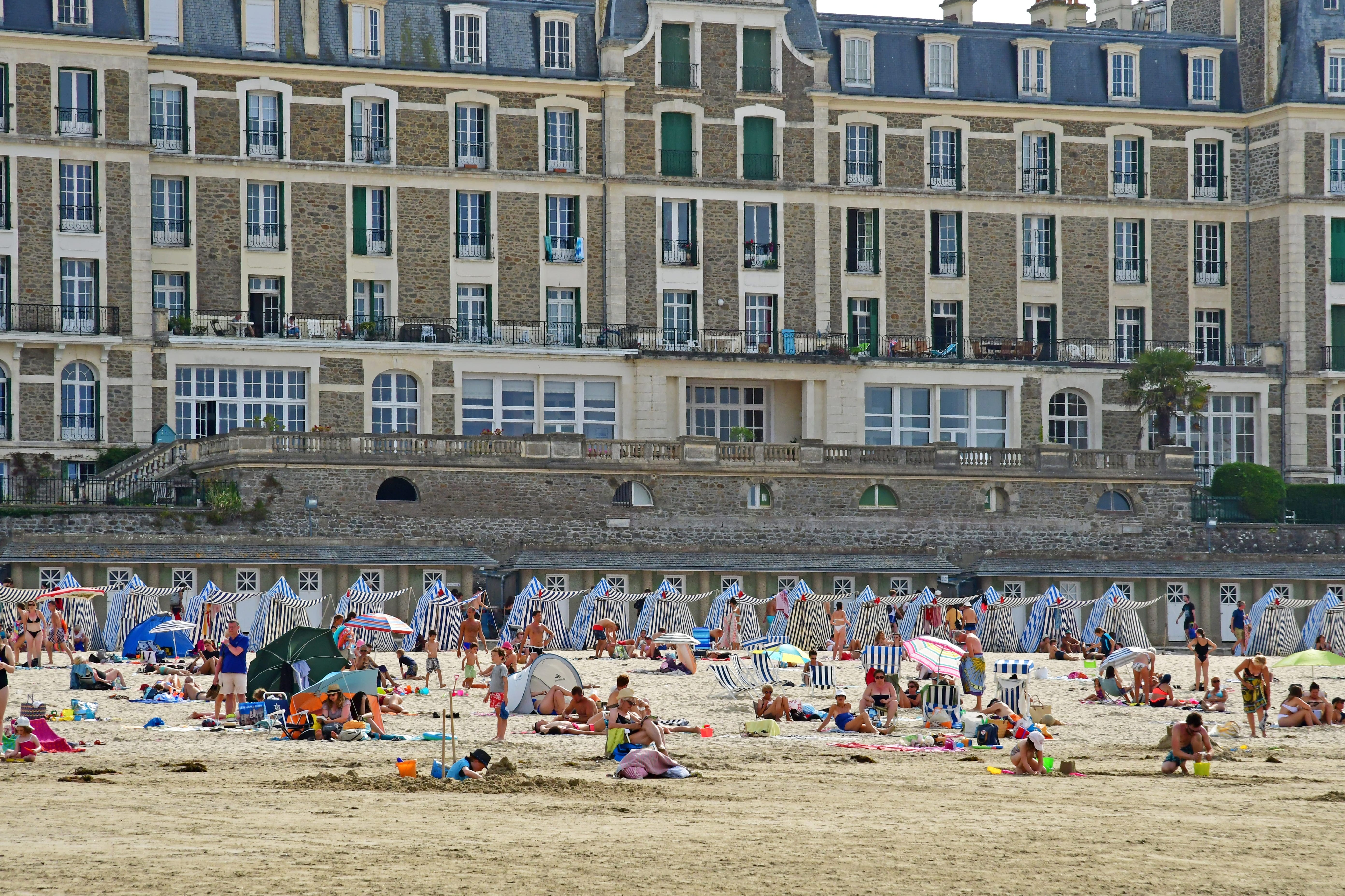 Résidence de vacances en bord de mer, typique des séjours proposés par les CSE